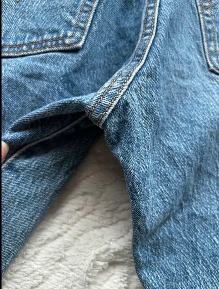 Jean Levi’s femme Wedgie Straight L28 36/38 S/M Premium Bleu taille haute 7/8 eme cropped effiloché - photo numéro 19