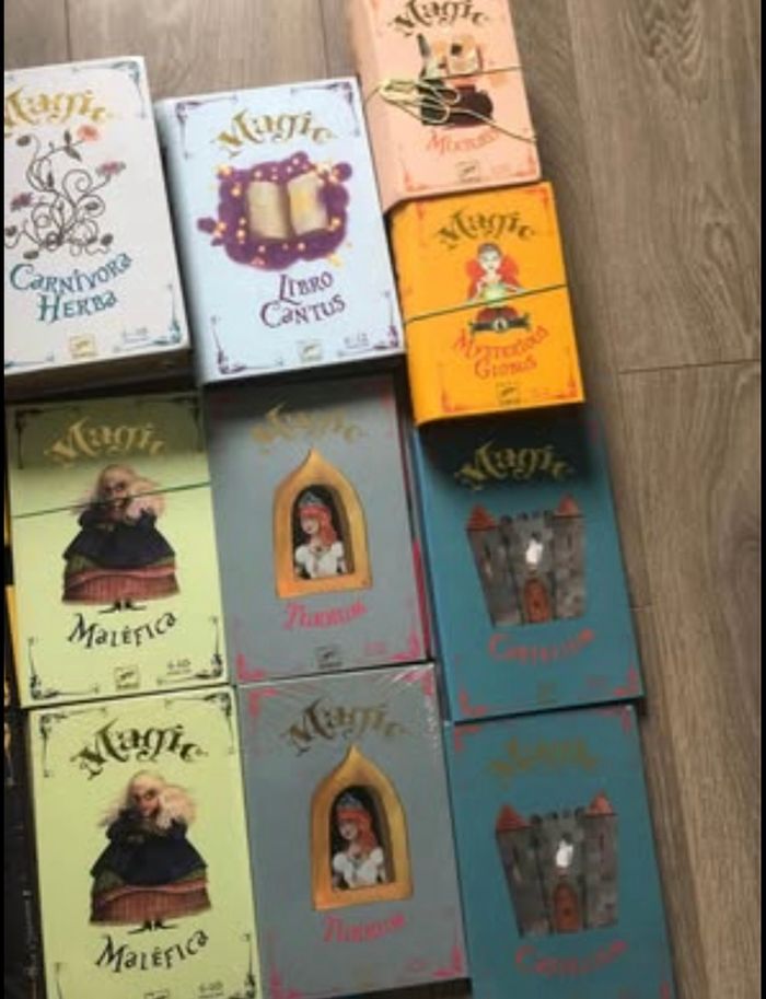 Lot de 16 jeux Djeco Magic  Certains sont neuf et emballés - photo numéro 3
