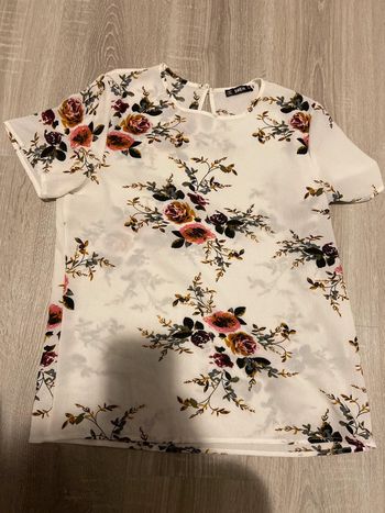 T shirt shein blanc écru à fleurs