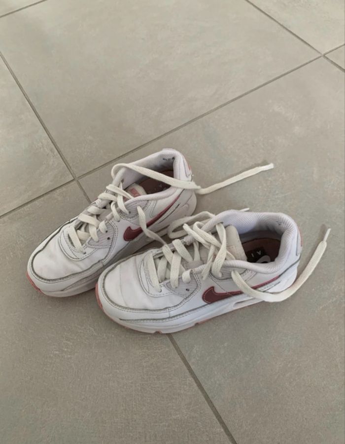 Basket Nike fille 31,5 - photo numéro 2