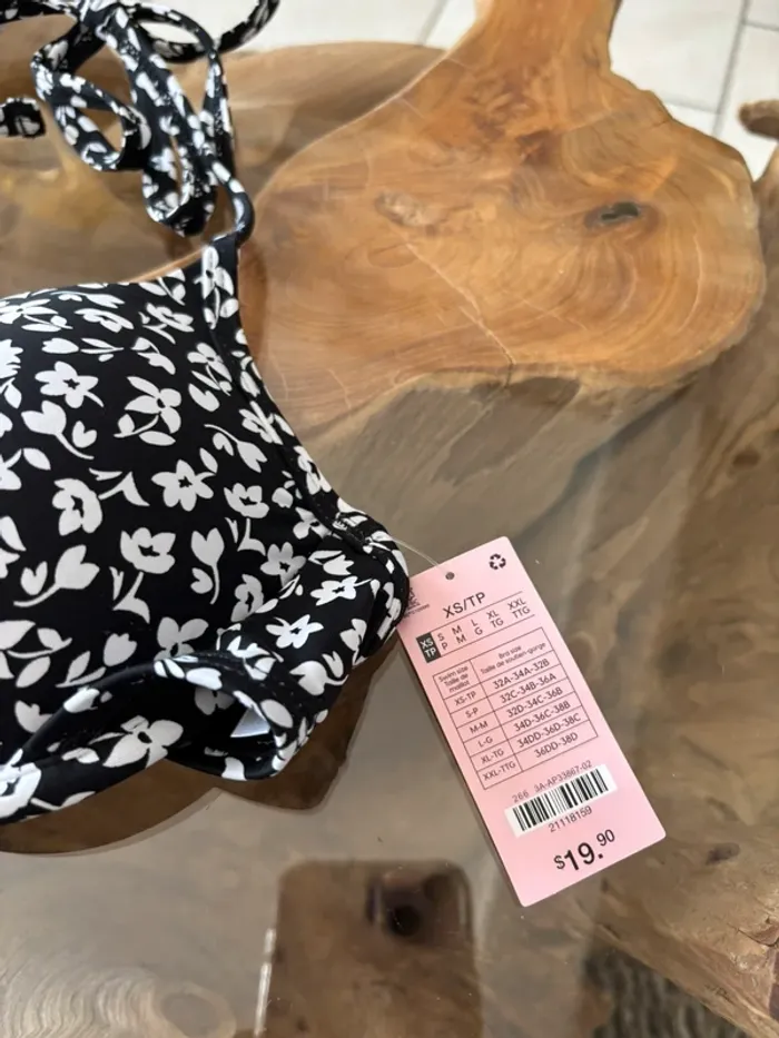 Maillot de bain 2 pièces fleurs noir et blanc Ardene - photo numéro 3
