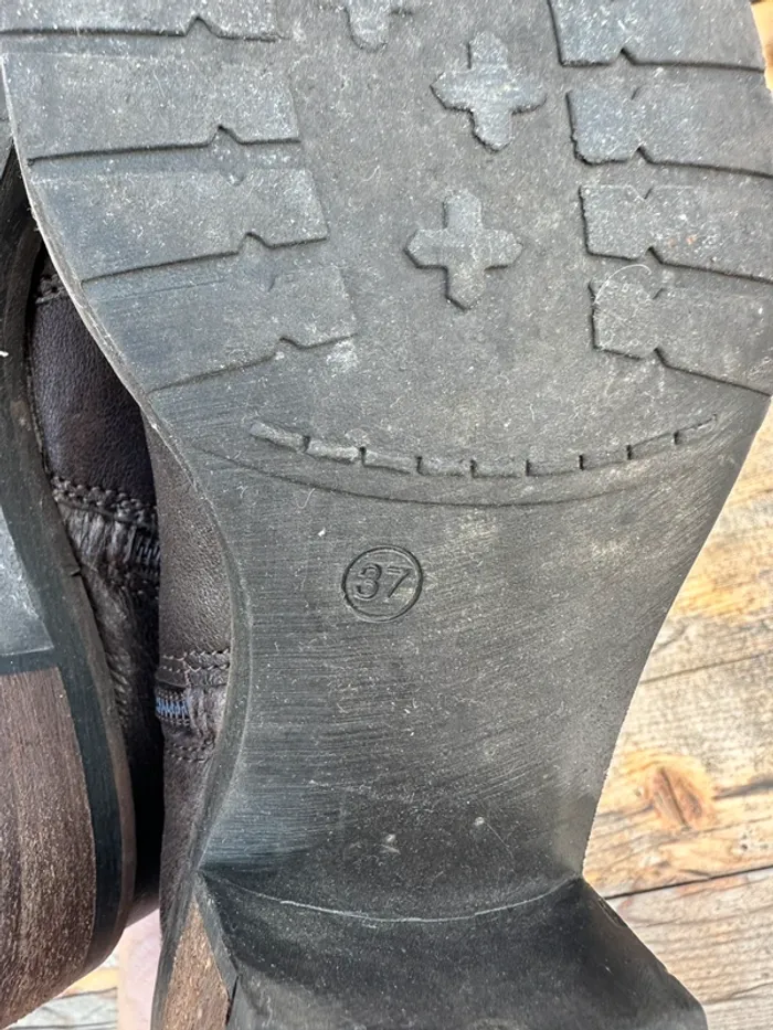 Bottine en cuir de la marque tilt en excellent état taille 37 - photo numéro 7