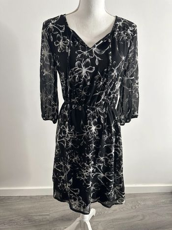 Robe à fleurs noire et blanche T36