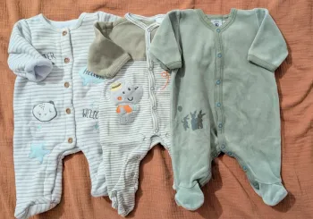 Lot 3 pyjamas 1 mois