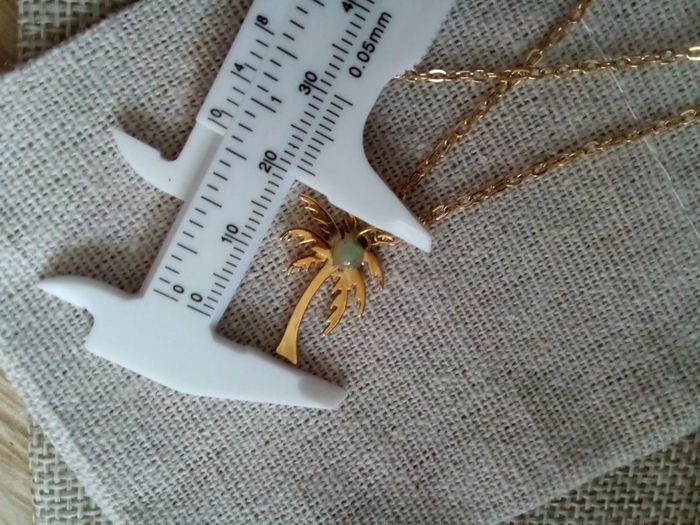 Collier pendentif palmier et pierre aventurine verte - photo numéro 2