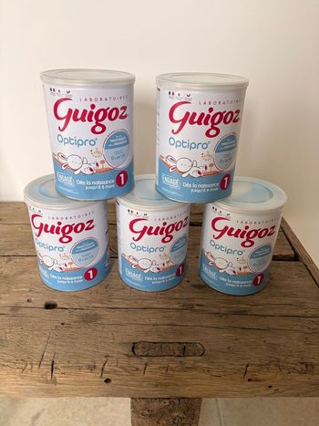 Lot boîtes de lait infantile Guigoz neuve 