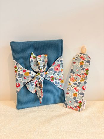 Pochette à livre et son marque-page