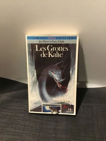Livre dont vous êtes le héros Les grottes de Kalte LDVELH