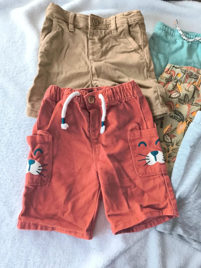 Lot shorts garçon 24 mois. - photo numéro 3