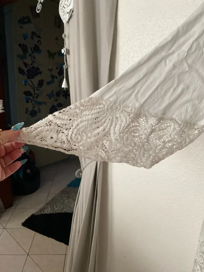 jolie tunique blanche avec dentelle BPC 52 - photo numéro 2
