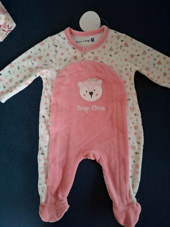 Lot 2 pyjamas -3 mois - photo numéro 2