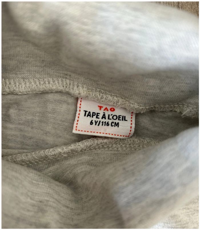 Pull col roulé léger - taille 6 ans - en très bon état - photo numéro 2