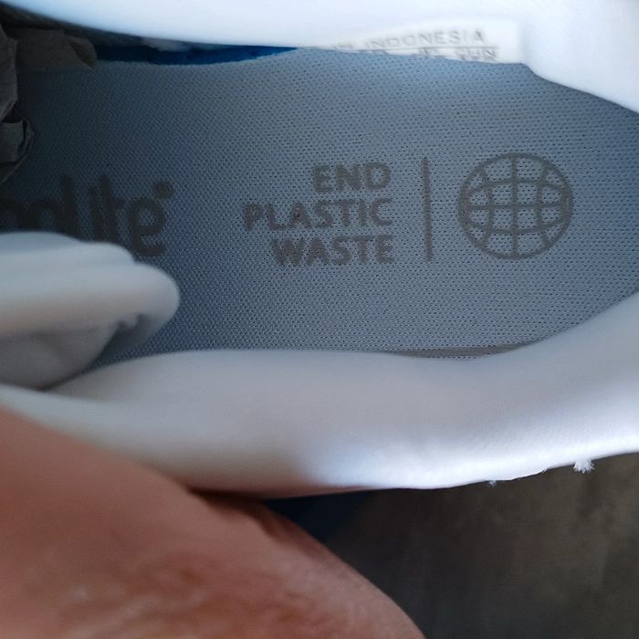 Basket Adidas original taille 29 - photo numéro 5