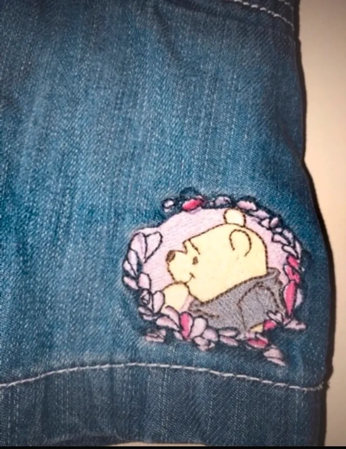 Jupe en jeans winnie l’ourson disney 18 mois en très bon état - photo numéro 3