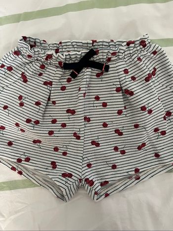 Short Zara fille taille3-4ans cerises
