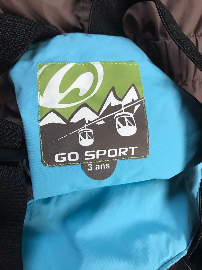Salopette de ski 3 ans Go Sport état neuf - photo numéro 4