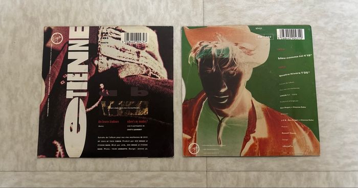 Lot 2 vinyles 45 tours Etienne Daho bleu comme toi et des heures indoues - photo numéro 3