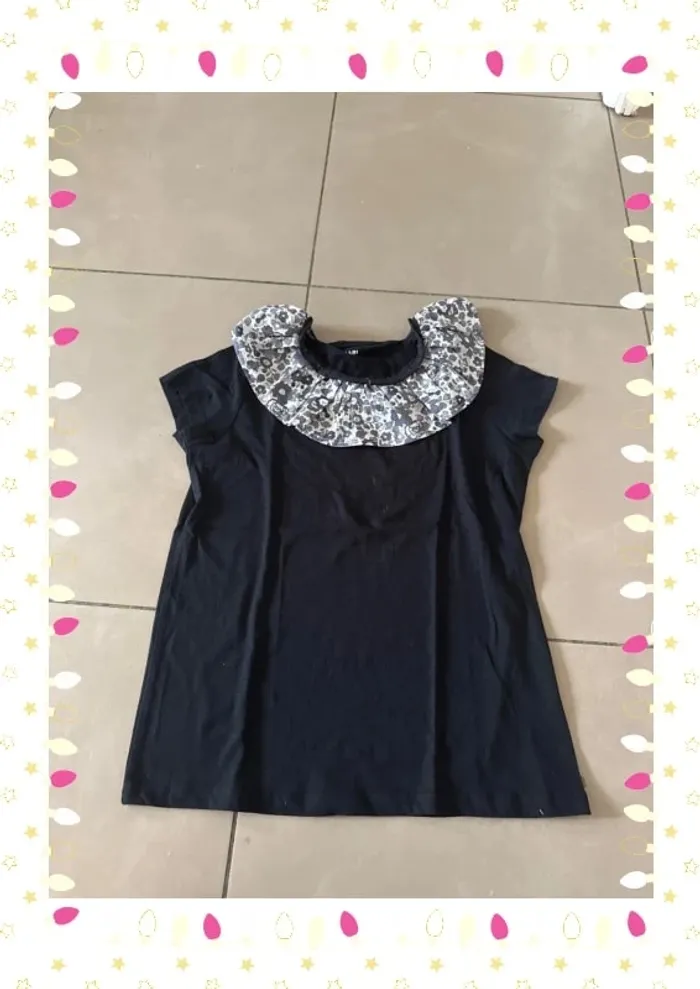 🖤 T-shirt noir 12 ans – Col fleuri noir & blanc cousu main, look chic garanti ! 🖤 - photo numéro 2