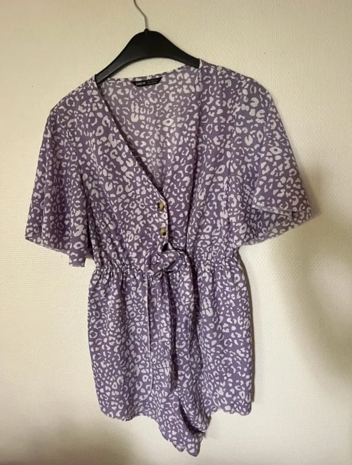 Combishort lilas à motif blanc