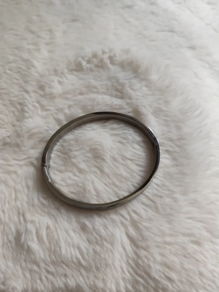 Bracelet jonc avec inscription l'important c'est d'aimer