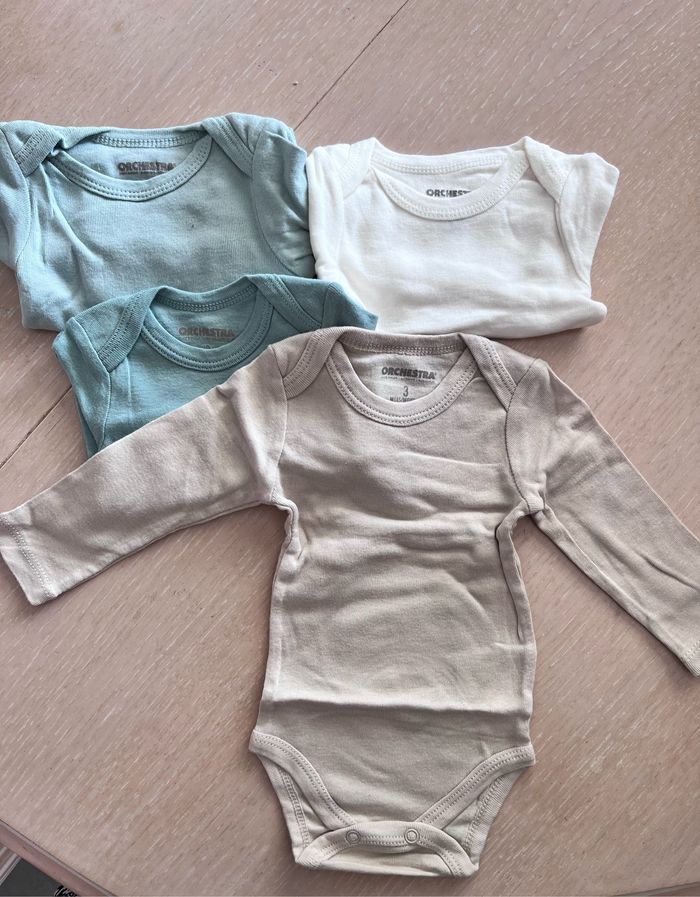 Lot de 4 bodies orchestra manches longues