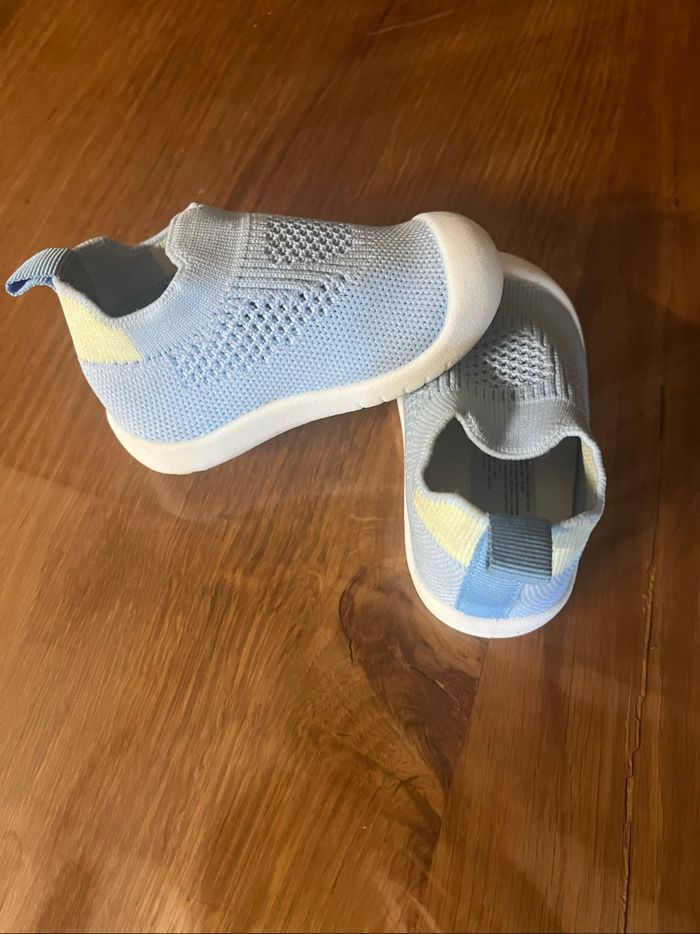 Chaussures souple bleu  taille 18