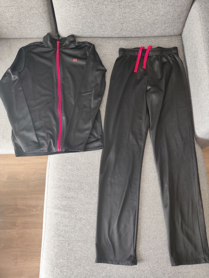 Ensemble jogging - photo numéro 2
