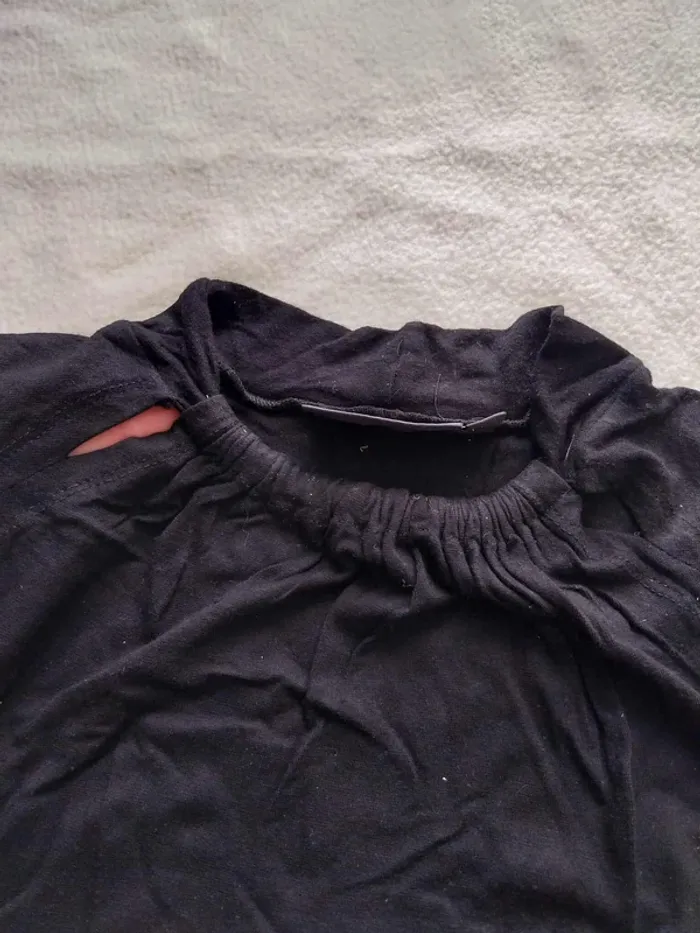 Haut noir sans manche T38 - photo numéro 3