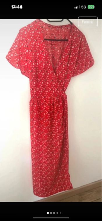 Élégante robe portefeuille rouge fleurie - Taille 38