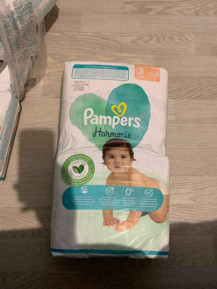 3 paquets de couches Pampers harmonie taille 3 - photo numéro 3