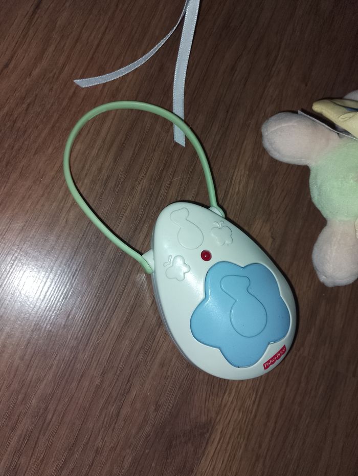Mobile musical Fisher Price veilleuse avec télécommande - photo numéro 4