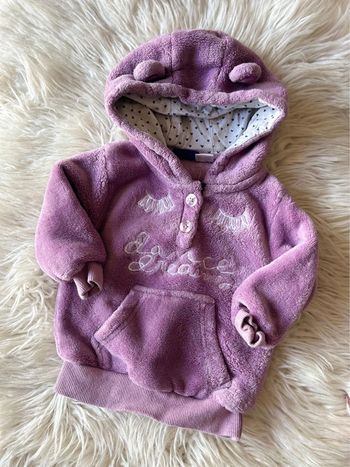 Fille 👧🏻 Pull capuche violet taille 3/6 mois