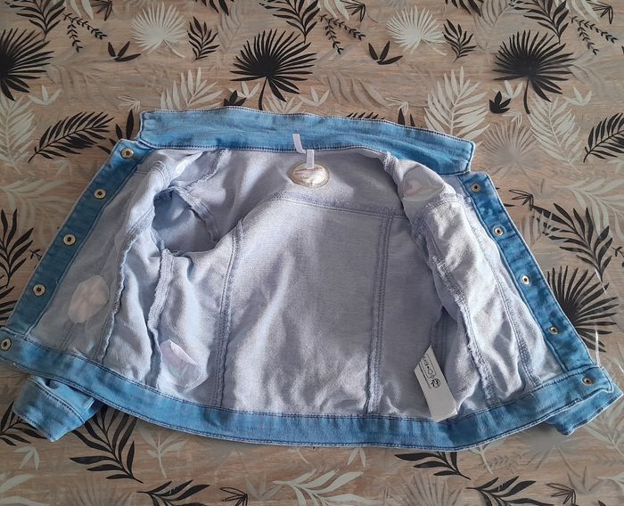 Veste en jean fille taille 23 mois - photo numéro 2
