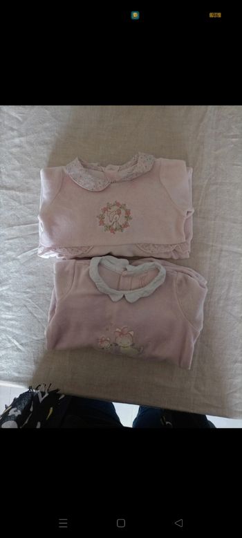 Lot 2 pyjamas taille 1 mois
