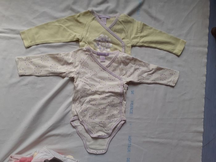 Lot de 2 bodys jaune et lilas