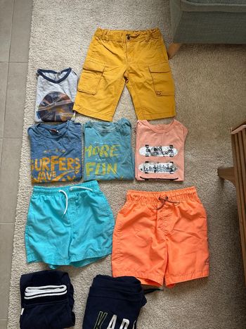 Lot de 9 vêtements enfant garçon taille 8 ans