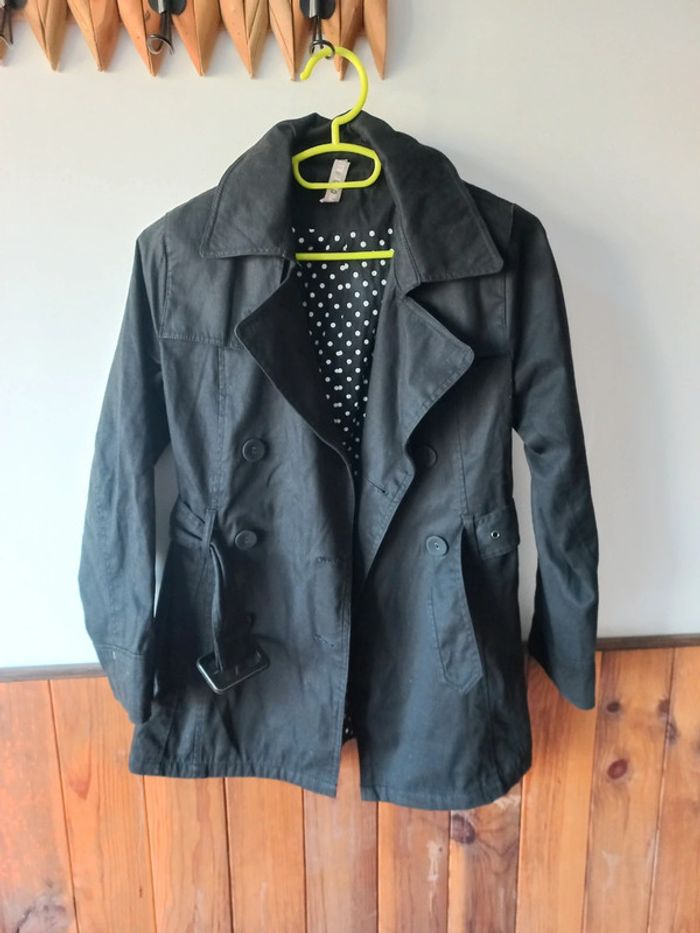 Veste noire avec ceinture