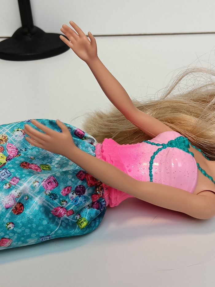 Poupée mattel barbie tenue robe motif pierre précieuse - photo numéro 7