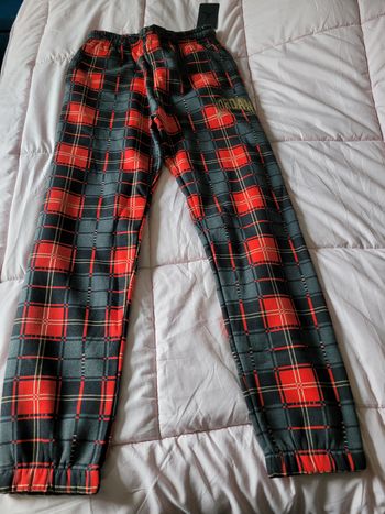 Jogging Jordan 13/15ans neuf (30e)