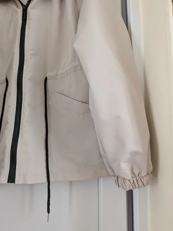 Veste coupe-vent beige à capuche taille L Shein - photo numéro 4
