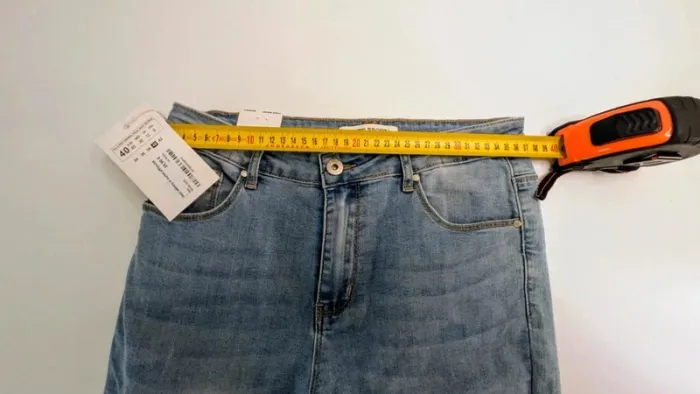 Jean skinny ourlet effiloché neuf avec étiquette taille 40 femme - photo numéro 5