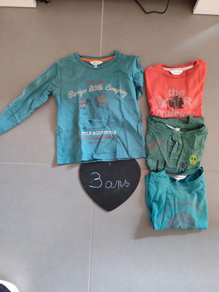Lot 4 t-shirt manches longues