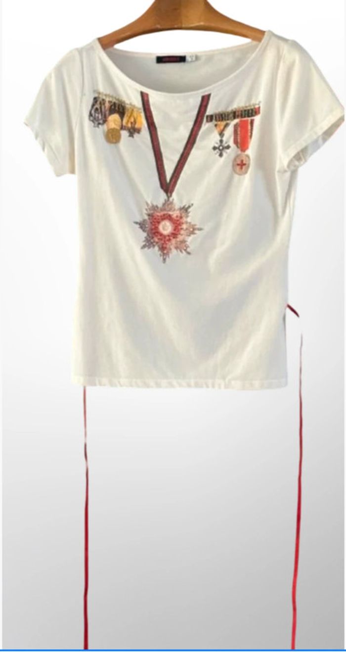 🔆 Somptueux et tellement chic tee shirt Kenzo taille M (38/40) en excellent état, une pure pépite