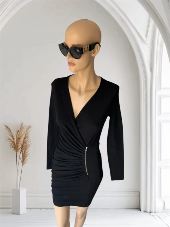 Robe noire MAJE neuve avec étiquette – Taille S – Élégante et moderne