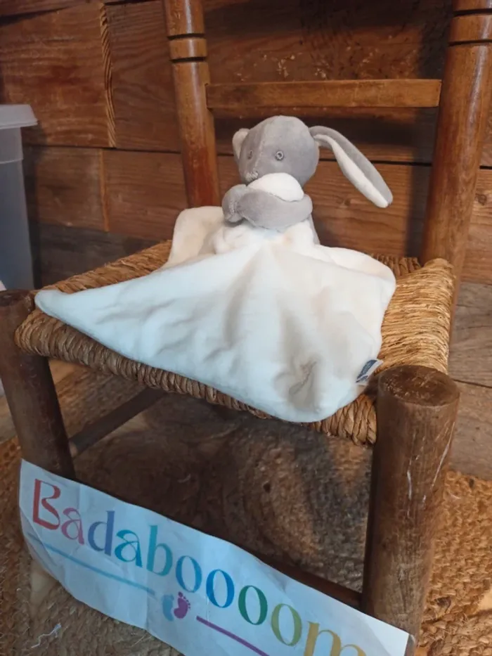 Doudou lapin Jacadi gros blanc tbe - photo numéro 2