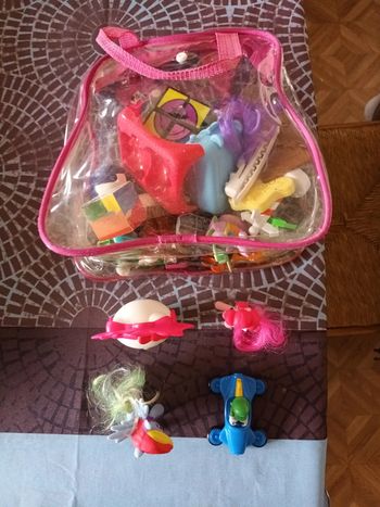 sac de jouets divers