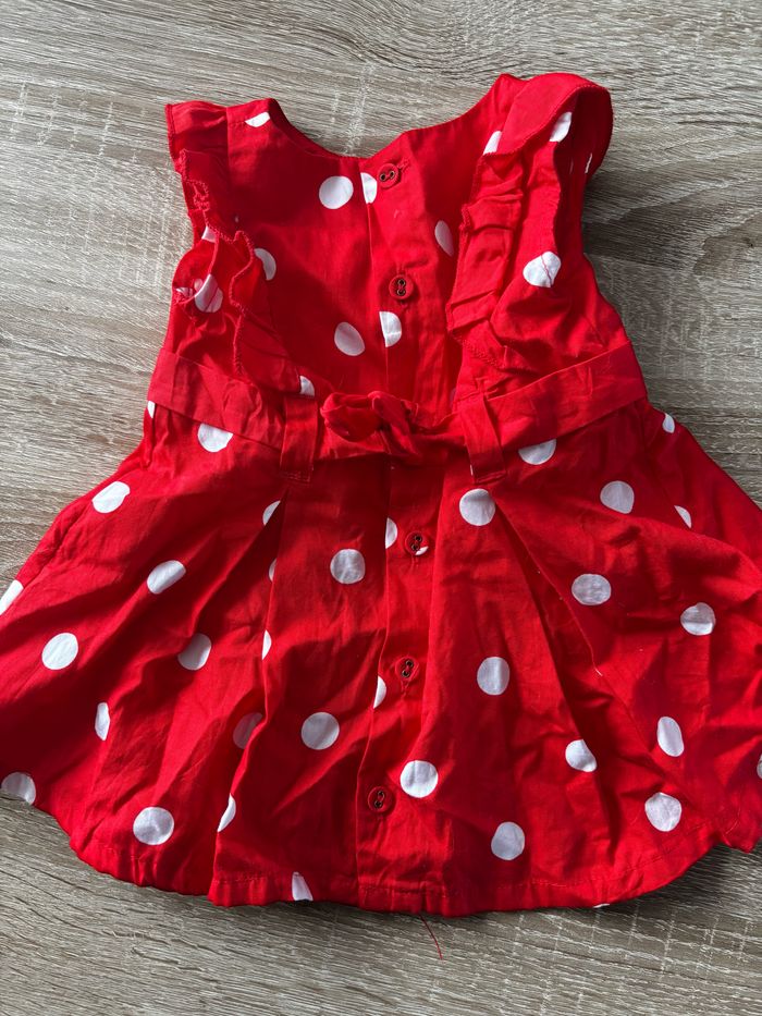 Robe rouge à pois KIABI t.3m - photo numéro 3
