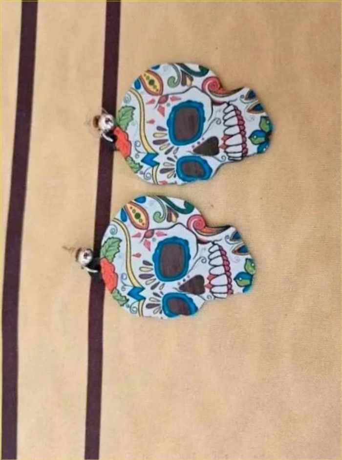 Boucle d'oreilles tête de mort