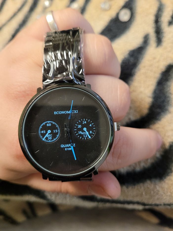 Montre homme bleue - photo numéro 3