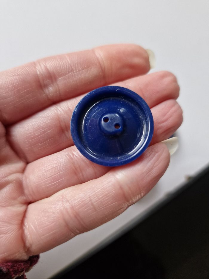 6 gros boutons - photo numéro 3